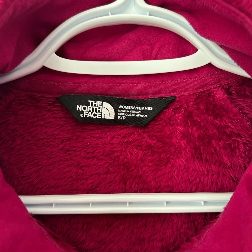 The North Face Women's Pink Fuzzy Soft Teddy Jacket - Picture 2 of 7